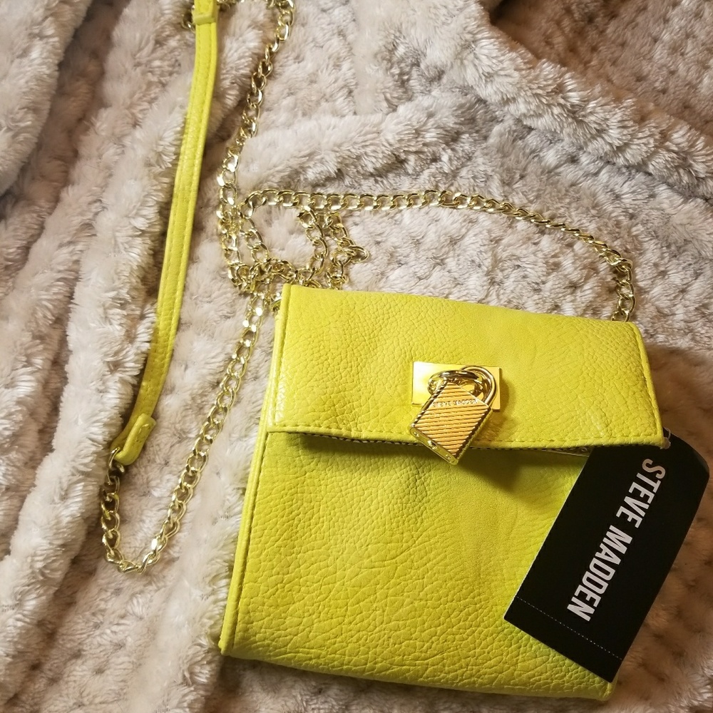 Small lime green purse